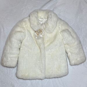 Edgehill collection Elegant Cream Faux Fur Kids Coat 24mo